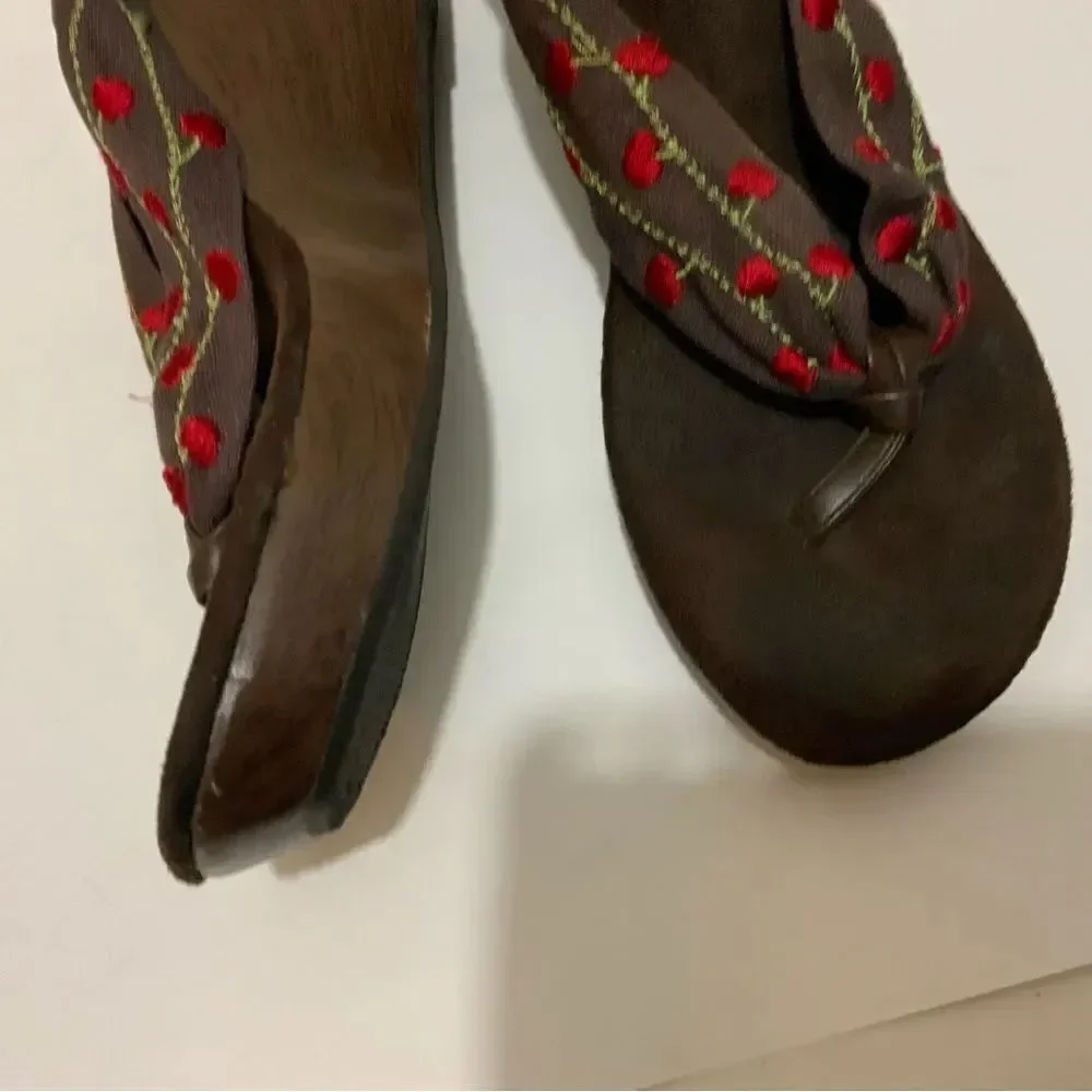 Self Esteem| wedges size 10 brown red floral Beautiful